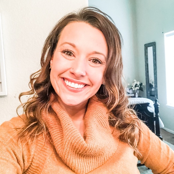 Meet your Posher, Jennifer - Picture 9 of 9